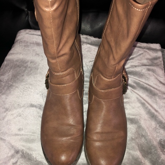 Sold - Picture 3 of 5